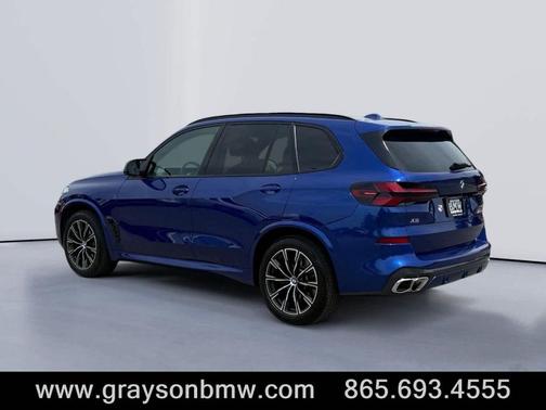 2024 BMW X5 M60i