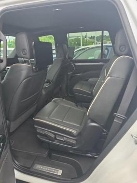 Crystal White Tri-Coat 2025 Cadillac Escalade Premium Luxury