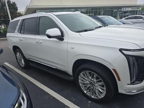 Crystal White Tri-Coat 2025 Cadillac Escalade Premium Luxury