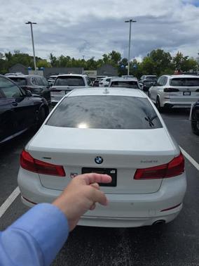 Mineral White Metallic 2019 BMW 530 i xDrive