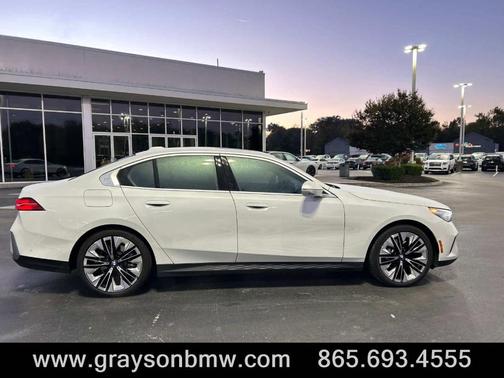 2024 BMW 530 i