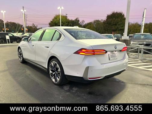 2024 BMW 530 i
