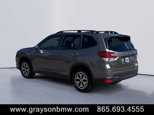 2022 Subaru Forester Premium