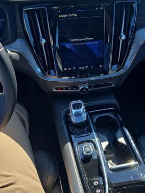 2024 Volvo S60 Recharge Plug-In Hybrid T8 Ultimate Black Edition