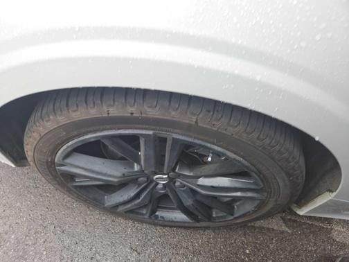 2024 Volvo S60 Recharge Plug-In Hybrid T8 Ultimate Black Edition