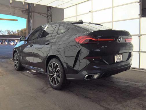 2022 BMW X6 xDrive40i