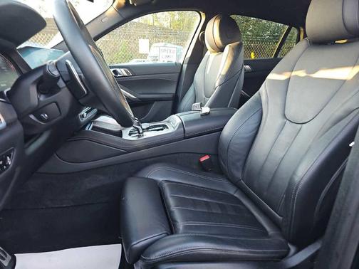 2022 BMW X6 xDrive40i