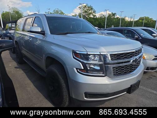 Silver Ice Metallic 2017 Chevrolet Suburban LT