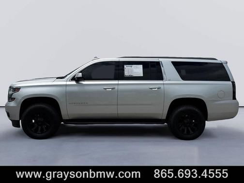 Silver Ice Metallic 2017 Chevrolet Suburban LT