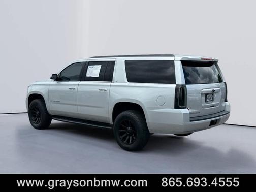 Silver Ice Metallic 2017 Chevrolet Suburban LT
