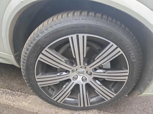 2022 Volvo XC90 T6 Inscription 6 Passenger