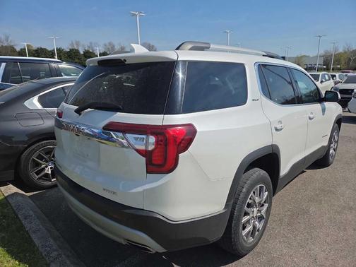 White Frost Tri-Coat 2021 GMC Acadia SLT