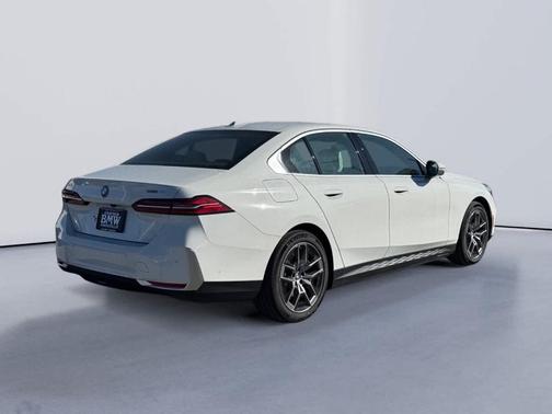 2024 BMW i5 eDrive40