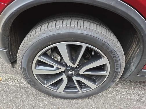 2020 Nissan Rogue SL