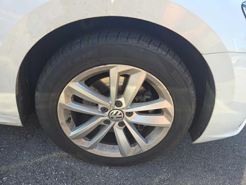 2020 Volkswagen Passat 2.0T SE