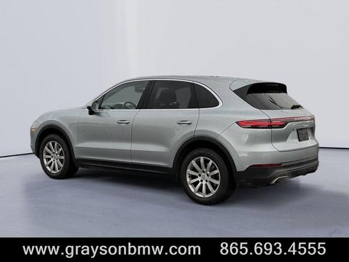 2022 Porsche Cayenne Base (Tiptronic)