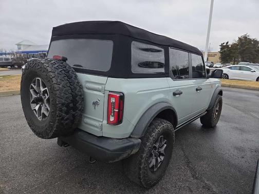 2023 Ford Bronco Badlands