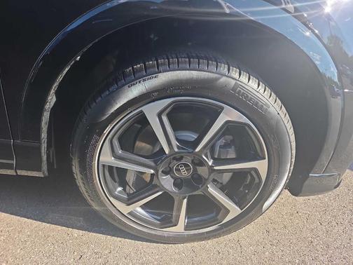 2025 Audi Q3 45 S line Premium