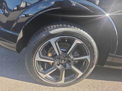 2025 Audi Q3 45 S line Premium