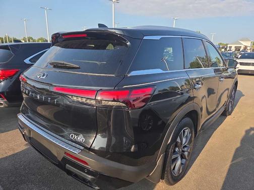 2024 INFINITI QX60 Luxe