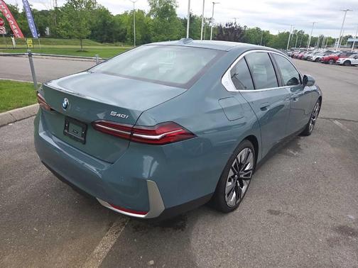 Green 2026 BMW 540 i xDrive