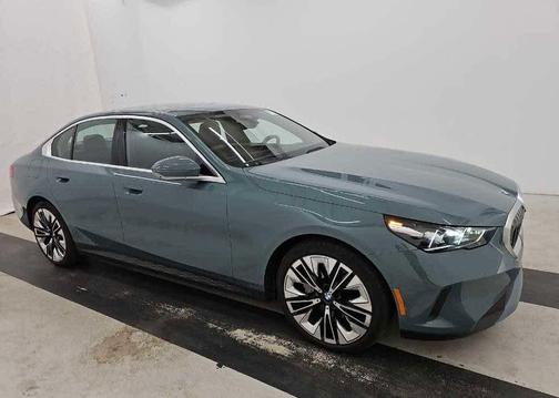 Green 2026 BMW 540 i xDrive