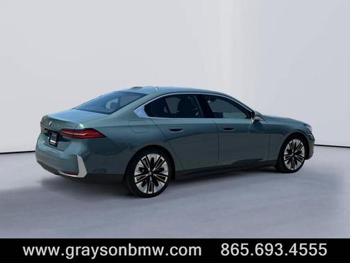 Green 2026 BMW 540 i xDrive