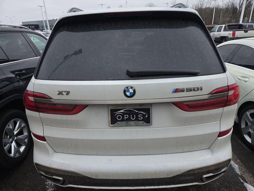 2020 BMW X7 M50i