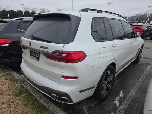 2020 BMW X7 M50i