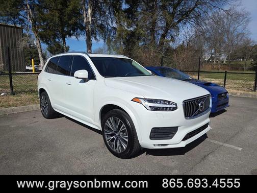 2022 Volvo XC90 T5 Momentum 7 Passenger