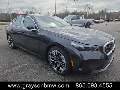 Dark Graphite 2026 BMW 530 i xDrive Sedan