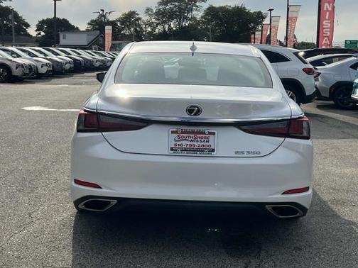2022 Lexus ES 350 Base