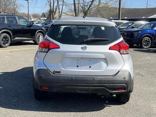 2020 Nissan Kicks S