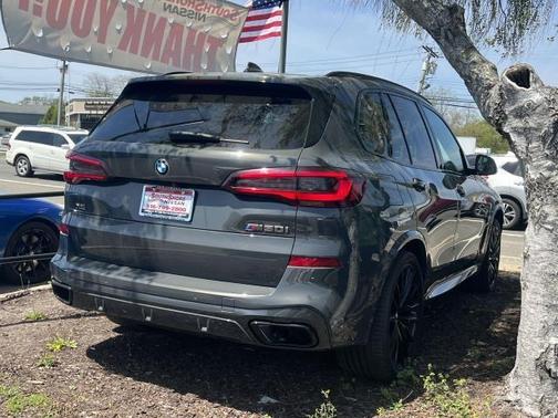 2022 BMW X5 M50i