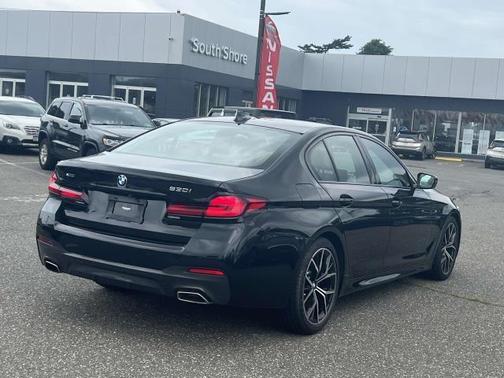 2022 BMW 530 i xDrive