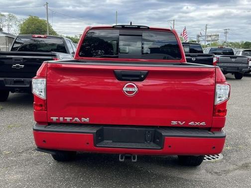 2023 Nissan Titan SV