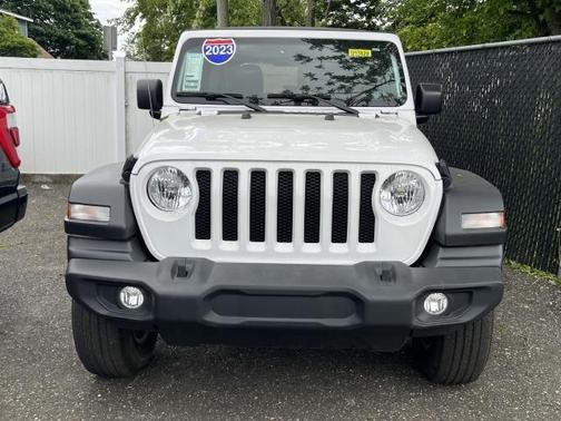 2023 Jeep Wrangler Sport