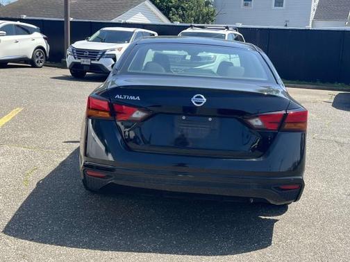 2022 Nissan Altima 2.5 S