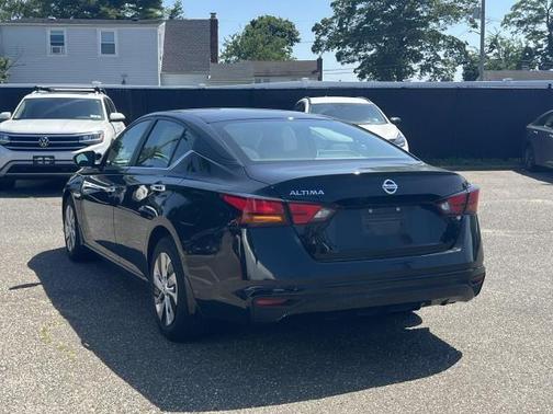 2022 Nissan Altima 2.5 S