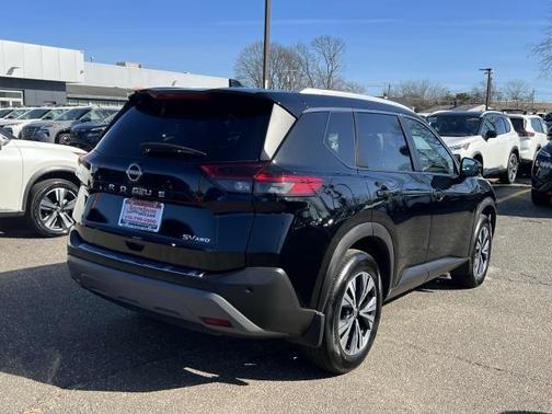 2022 Nissan Rogue SV