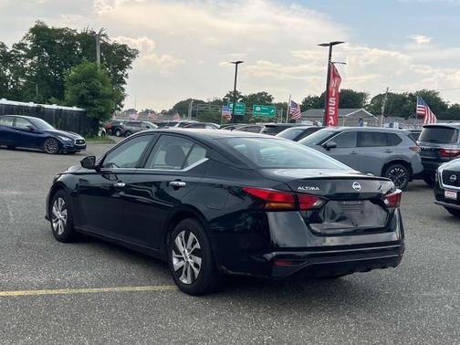 2022 Nissan Altima 2.5 S