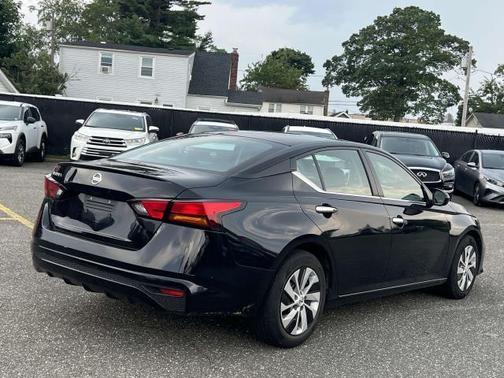 2022 Nissan Altima 2.5 S