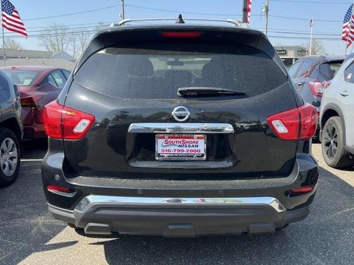 2019 Nissan Pathfinder S