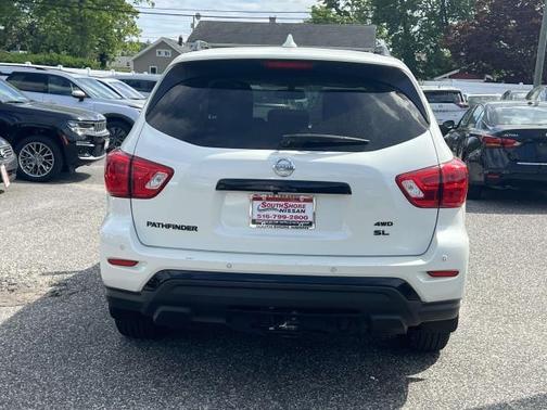 2020 Nissan Pathfinder SL