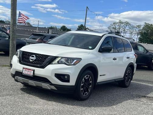 2020 Nissan Pathfinder SL