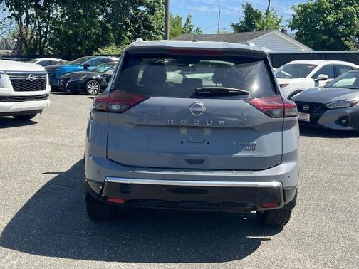 2024 Nissan Rogue Platinum
