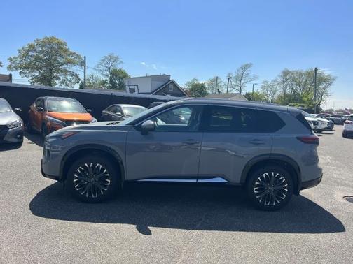 2024 Nissan Rogue Platinum