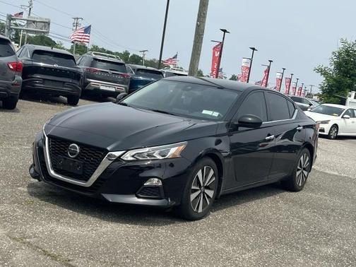 2022 Nissan Altima 2.5 SV