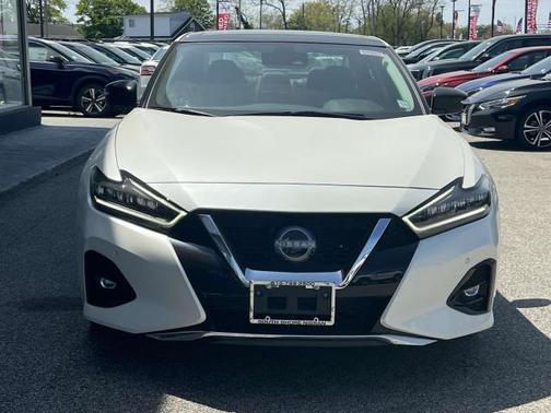 2023 Nissan Maxima Platinum