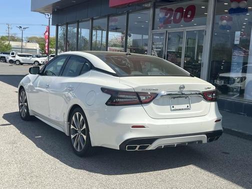 2023 Nissan Maxima Platinum
